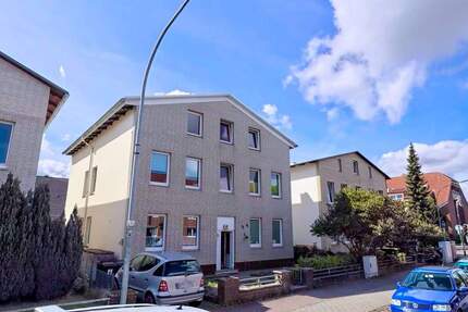 Mehrfamilienhaus mit Entwicklungspotenzial und Stellplatz in StockelsdorfLübeck