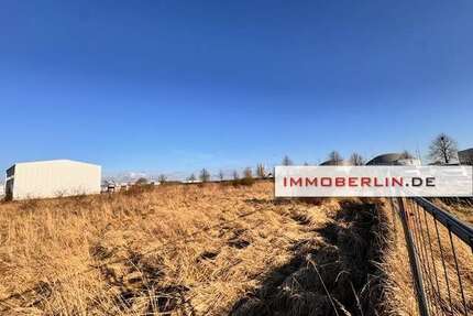 Grundstück in Oberkrämer 910.000,00 € 6500 m²