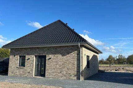 Neubau KFW Bungalow mit unverbautem Ausblick - Erstbezug - Moormerland