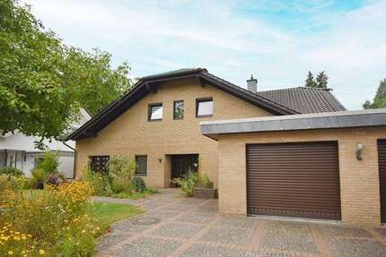 Haus zum Kaufen in Schloß Holte-Stukenbrock 590.000,00 € 299 m²