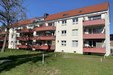 Haus zum Kaufen in Lübeck 500.000,00 € 1241 m²