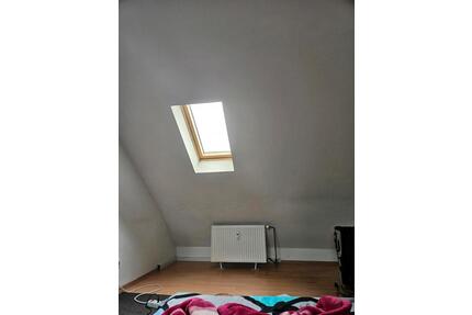 Zimmer zu mieten - 370,00&nbsp;EUR Kaltmiete, ca.&nbsp; 70,00&nbsp;m&sup2; in Saarbrücken (PLZ: 66121) Eschberg