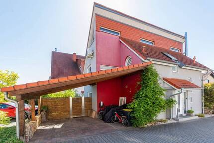 Stilvoll. Ruhig. Besonders. - Ihr neues Familienhaus mit Kamin, offenem Wohnkonzept und Gartenidylle - Dienheim