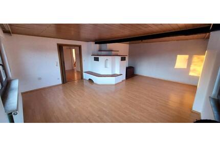 Dachgeschosswohnung - 960,00&nbsp;EUR Kaltmiete, ca.&nbsp; 96,00&nbsp;m&sup2; in Bürgstadt (PLZ: 63927)