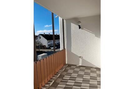 Helle 3-Zimmer-Wohnung mit Balkon & Tiefgarage in Königsbrunn