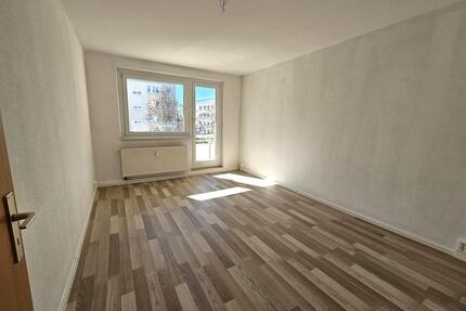 Tolle 3 Raum Wohnung mit 500,00 € Umzugsbonus* - Halle (Saale) Gesundbrunnen