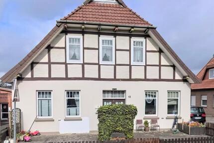 6-Zimmer Wohnung Haushälfte im Ortskern - Steyerberg