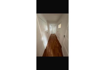 3 Zimmer Wohnung - 1.300,00&nbsp;EUR Kaltmiete, ca.&nbsp; 80,00&nbsp;m&sup2; in Berlin (PLZ: 12357) Neukölln