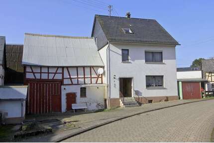 Haus zum Kaufen in Sargenroth 138.000,00 € 150 m²