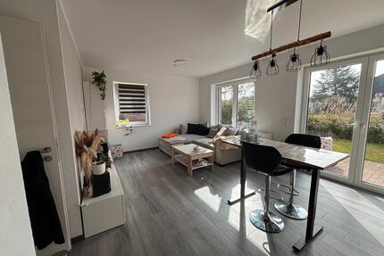 2-Zimmer-Wohnung mit Terrasse, Stellplatz und Schuppen 55 qm - Jade