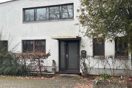Wohn-Bürohaus - 1.400,00&nbsp;EUR Kaltmiete, ca.&nbsp; 200,00&nbsp;m&sup2; in Pleinfeld (PLZ: 91785)