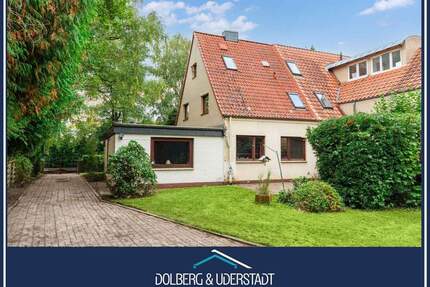 Sanierungsbedürftige Doppelhaushälfte mit großzügigem Grundstück und Doppelgarage in HH-Rahlstedt - Hamburg / Rahlstedt