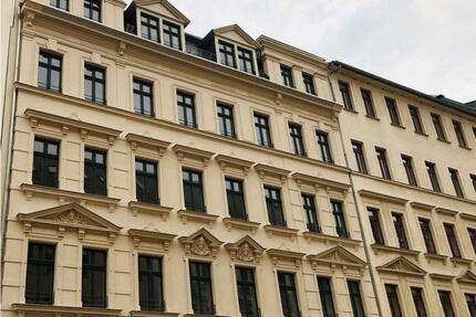 2-Zimmer-teilmöbilerte Wohnung im sanierten Altbau – ruhige Lage mit Aufzug & Balkon - Leipzig Südost