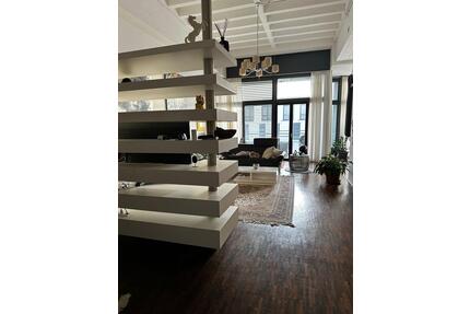 Modernes Loft im Stadtregal, Ulm 106 m² Balkon komplett möbliert