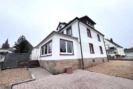 Haus zum Mieten in Leimen 1.750,00 € 239 m²