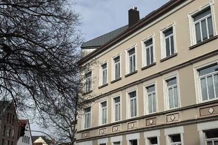 Lichtdurchflutetete Wohnung mit Stellplatz direkt am Jahnplatz Nähe Weidencarree - Osnabrück Wüste