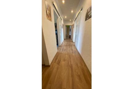 Kernsanierte 3-Zimmer-Traumwohnung inkl. Top-Küche - Roth