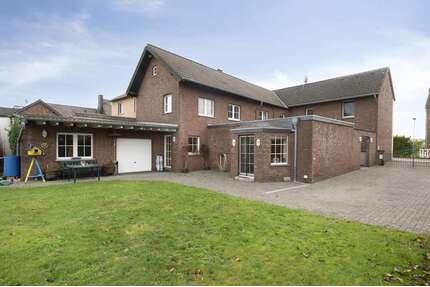 Haus zum Kaufen in Gangelt Stahe 325.000,00 € 225 m² - Gangelt / Stahe