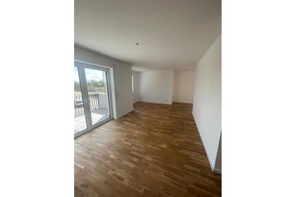 2-Zimmer Wohnung mit Südbalkon - 860,00&nbsp;EUR Kaltmiete, ca.&nbsp; 74,73&nbsp;m&sup2; in Neustadt an der Donau (PLZ: 93333)