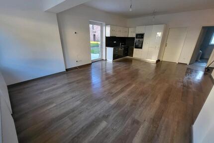 Wohnung 3 Zimmer Eg Garten - 1.350,00&nbsp;EUR Kaltmiete, ca.&nbsp; 90,00&nbsp;m&sup2; in Calw (PLZ: 75365)