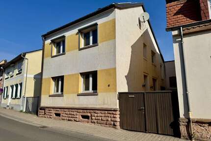 Haus zum Kaufen in Eisenberg 269.000,00 € 93.8 m²