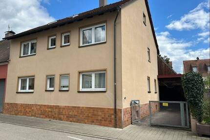 Ein- Zweifamilienwohnhaus mit Potenzial in sonniger Wohnlage - Wassertrüdingen