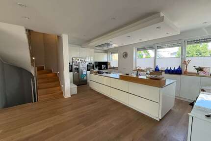 Haus zum Kaufen in Jüchen 775.000,00 € 184 m²