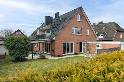 Familientraum! Wohnung mit Haus Charakter großem Garten und vielen Extras - Hamburg Lurup