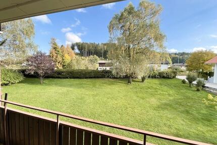 Traumhaft wohnen im Chiemgau: 1 Zimmer mit Südbalkon - Siegsdorf