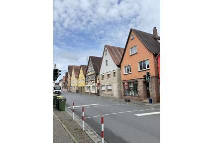 Haus zum Kaufen in Wilhermsdorf 279.000,00 € 250 m²