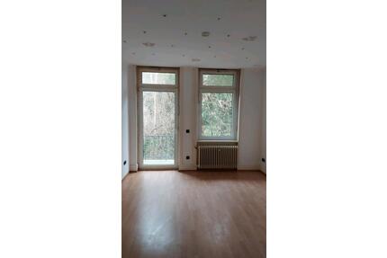 Sofort einziehen WG zimmer - 600,00&nbsp;EUR Kaltmiete, ca.&nbsp; 20,00&nbsp;m&sup2; in Frankfurt am Main (PLZ: 60385) Bornheim