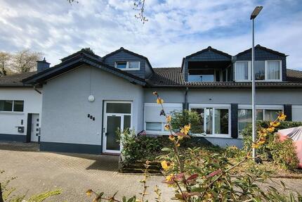 Großzügige Zwei-Raum-Wohnung in Köln-Porz-Langel !