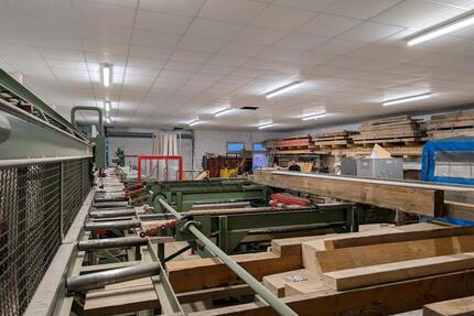 Gewerbehalle in Rinteln - 1.200,00&nbsp;EUR Kaltmiete, ca.&nbsp; 300,00&nbsp;m&sup2; in Rinteln (PLZ: 31737)