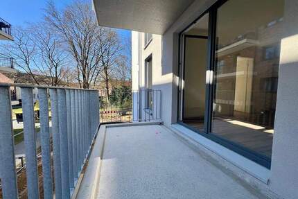 Neubau, Erstbezug | Attraktive 3-Zimmer-Wohnung mit großem Balkon und Tiefgaragenstellplatz - Norderstedt Harksheide