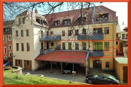 1.OG mit sonnigem Balkon! Sogar ein Weinkeller ist dabei...Dazu Esszimmer, Gäste-WC. Weinkeller und Stellplatz im Carport vorhanden - Bautzen