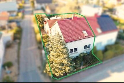 Charmante Doppelhaushälfte + Grundstück und Einliegerwohnung - Brandenburg an der Havel Bahnhofsvorstadt