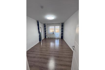 Wohnung Nachmieter geben - 571,00&nbsp;EUR Kaltmiete, ca.&nbsp; 60,00&nbsp;m&sup2; in Schwerin (PLZ: 19063) Mueß