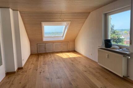 Schöne 2,5 Zimmer DG-Wohnung in Markdorf mit Dachterrasse