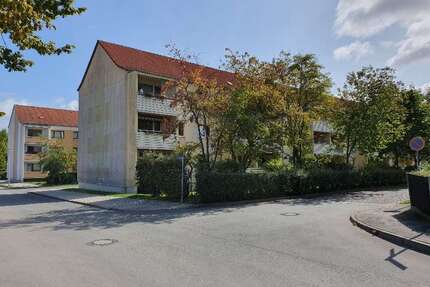 Wohnung zum Mieten in Hermsdorf 370,00 € 61.89 m²