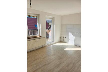 schöne 5 ZKB mit Balkon - 800,00&nbsp;EUR Kaltmiete, ca.&nbsp; 120,00&nbsp;m&sup2; in Reinhardshagen (PLZ: 34359)