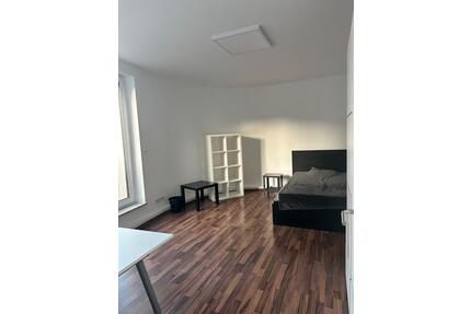Helles und voll ausgestattetes WG-Zimmer in ruhiger 2er-WG - Mannheim Innenstadt