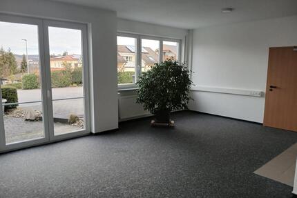 Bürofläche zu vermieten - 540,00&nbsp;EUR Kaltmiete, ca.&nbsp; 65,00&nbsp;m&sup2; in Oberstenfeld (PLZ: 71720)