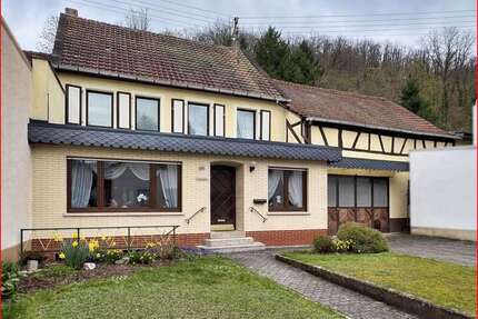 Haus zum Kaufen in Meckenbach 93.000,00 € 130 m²