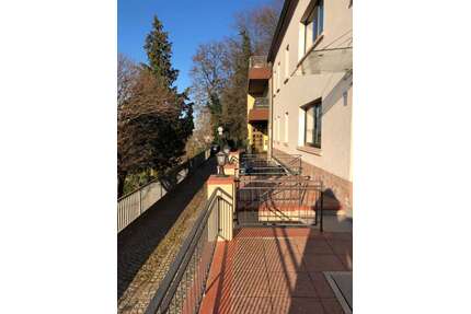 Haus zum Mieten in Homburg 1.350,00 € 160 m²