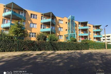 2 Raumwohnung mit Fahrstuhl - 495,00&nbsp;EUR Kaltmiete, ca.&nbsp; 60,00&nbsp;m&sup2; in Bitterfeld-Wolfen (PLZ: 06749)