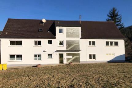 Wohnungen im 6 Gaml.Haus zu verkaufen in Weißenbrunn