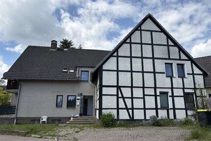 Haus zum Kaufen in Springe Völksen 800.000,00 € 484 m² - Springe / Völksen