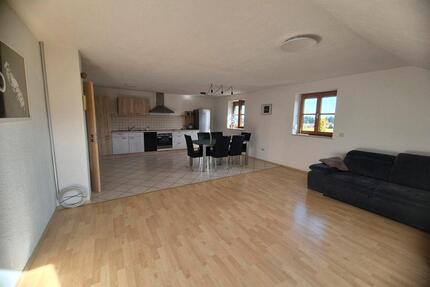 Wohnung von 95 Quadratmetern. - 800,00&nbsp;EUR Kaltmiete, ca.&nbsp; 95,00&nbsp;m&sup2; in Unterthingau (PLZ: 87647)