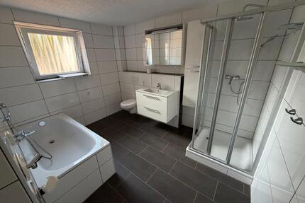 EG, 3 Schlafzi, gr Terrasse, Vollbad, zus GästeWC, Stellpl - Nörvenich