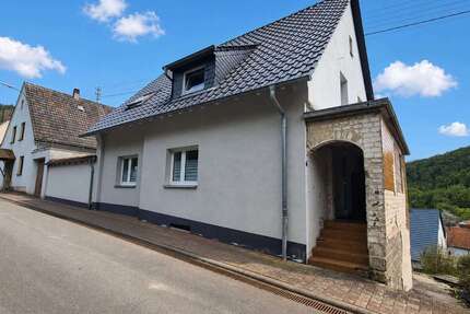 Haus zum Kaufen in Imsweiler 189.000,00 € 198 m²